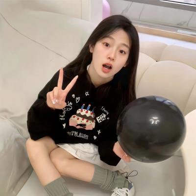 黑暗中的两个人